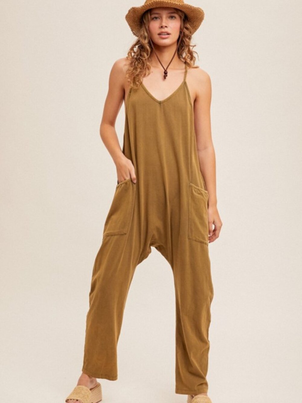 NWT Boutique: Hem & Thread Snow Washed Oversized V-Neck Jumpsuit in Moss Green - Picture 4 of 6